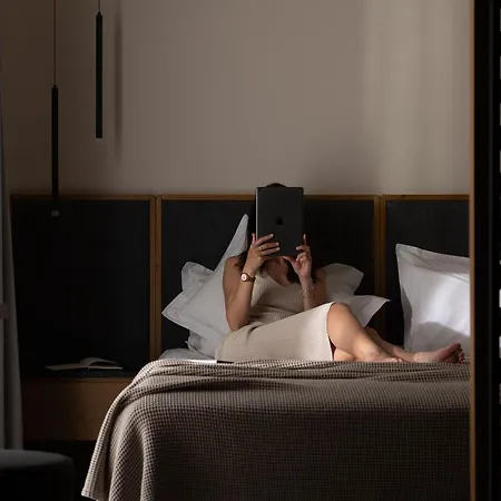 The George - Hospitality Beyond 호텔 2*