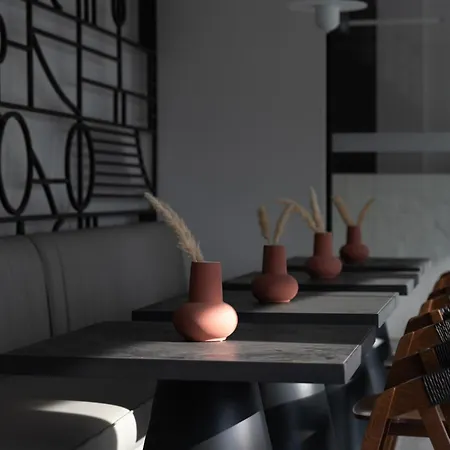 The George - Hospitality Beyond 호텔 리메나리아