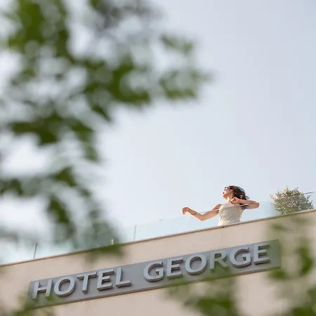 George Hotel 2*