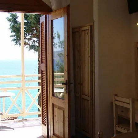 George Hotel 2* Limenaria (Thasos)